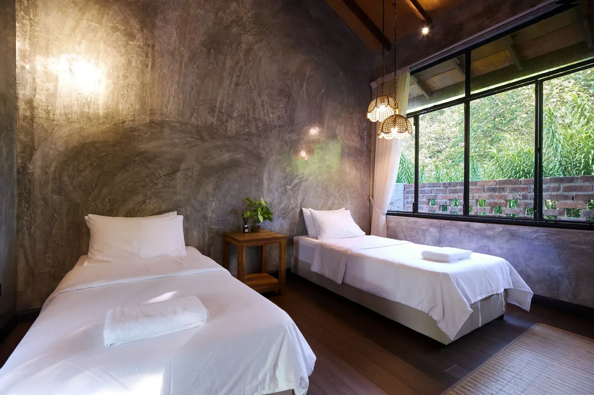 Twin Bedroom